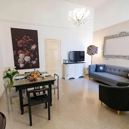 Mary's House Apartman *